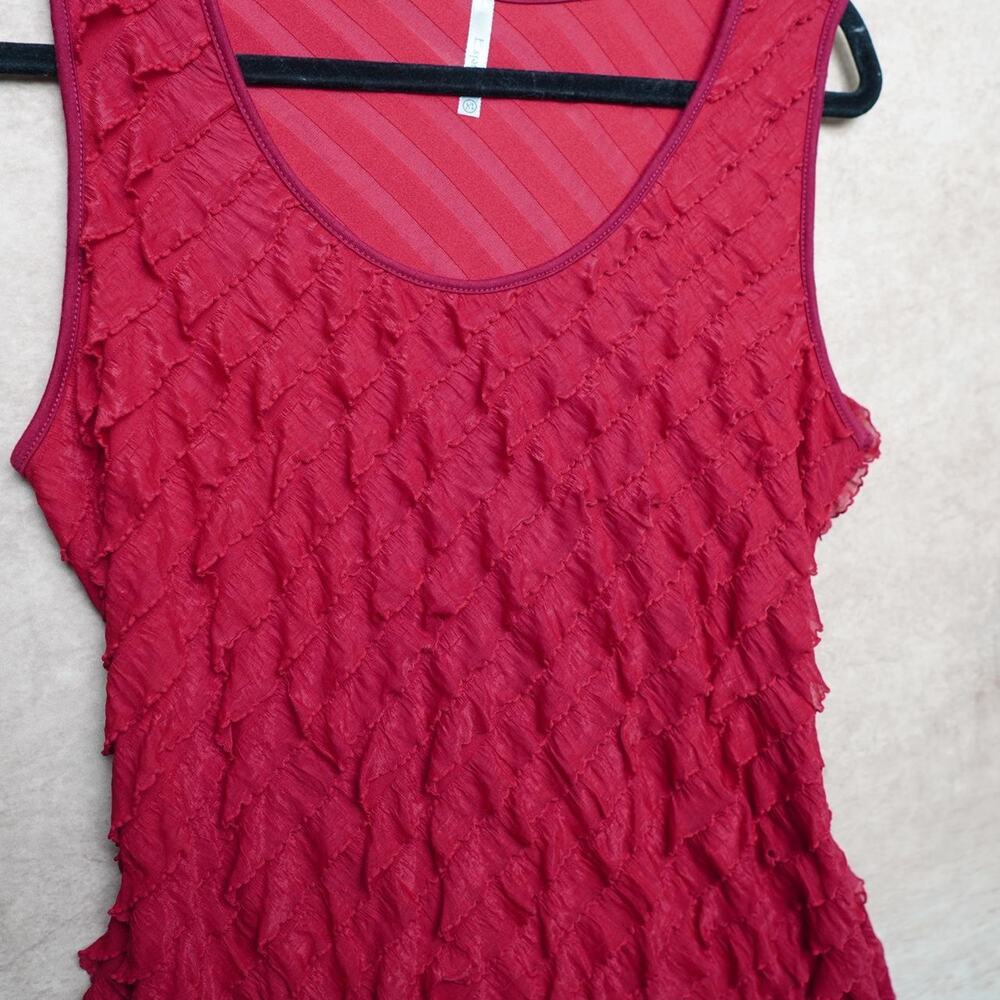 Espresso Textured Ruffle Tank Top Red XL - Picture 2 of 4